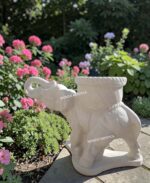 Elefante decorativo con vaso - immagine 2
