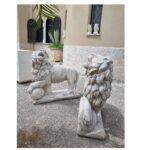 COPPIA DI LEONI CON SFERA ALTEZZA 75 CM - immagine 2