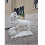 LEONE CON SFERA ALTEZZA 75 CM