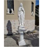 STATUA MADONNA DI LOURDES CON COLONNA ALTEZZA 130 CM