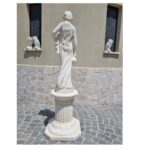 Statua modello venere acquaiola con colonna altezza 136 cm - immagine 8