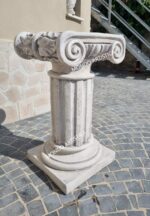 Colonna con capitello ionico altezza 77,5 cm - immagine 8